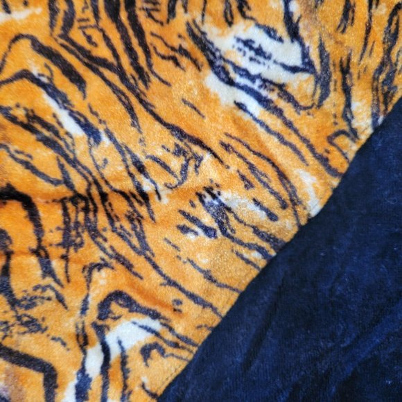 Vintage Tiger Striped Velvety Long Sleeve Top - Picture 3 of 4